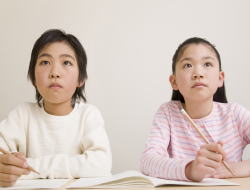 中学受験をする小学生